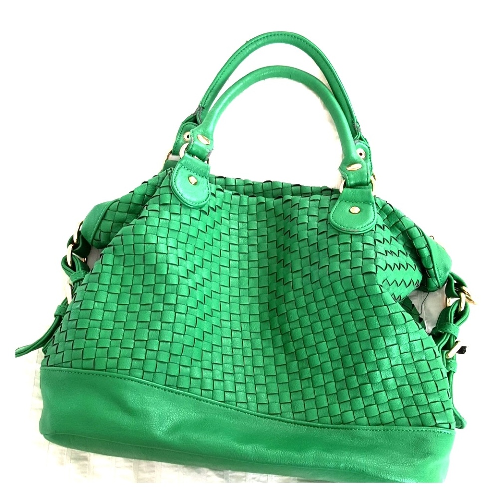 Green woven purse
